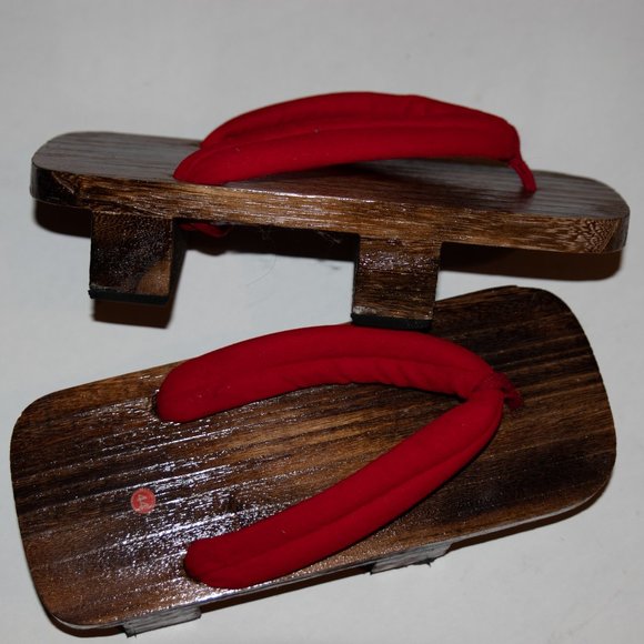 GK-O Mens Japanese Traditional Shoes Geta Wooden Clogs Sandals - Picture 3 of 3